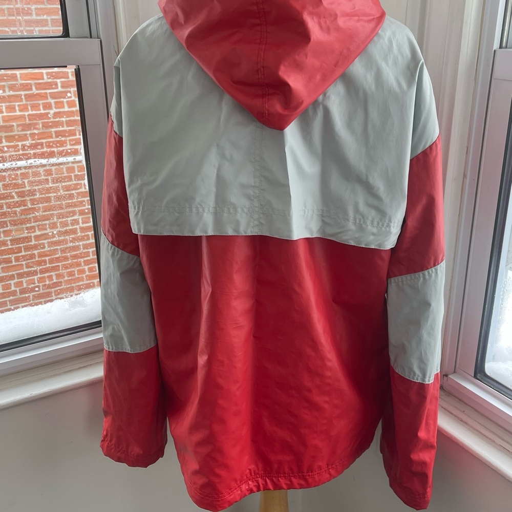 CHANEL Red and Gray Jacket with Hood - Picture 2 of 11